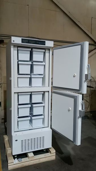 Морозильник, от -10 до -25°C, объем 358 л, вертикальный