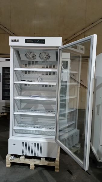 Холодильник, 2-8°C, объем 416 л, вертикальный, стеклянная дверь с электрическим подогревом